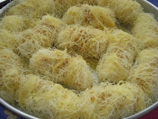 Çiğ Kadayıf Tarifi ve Malzemeleri